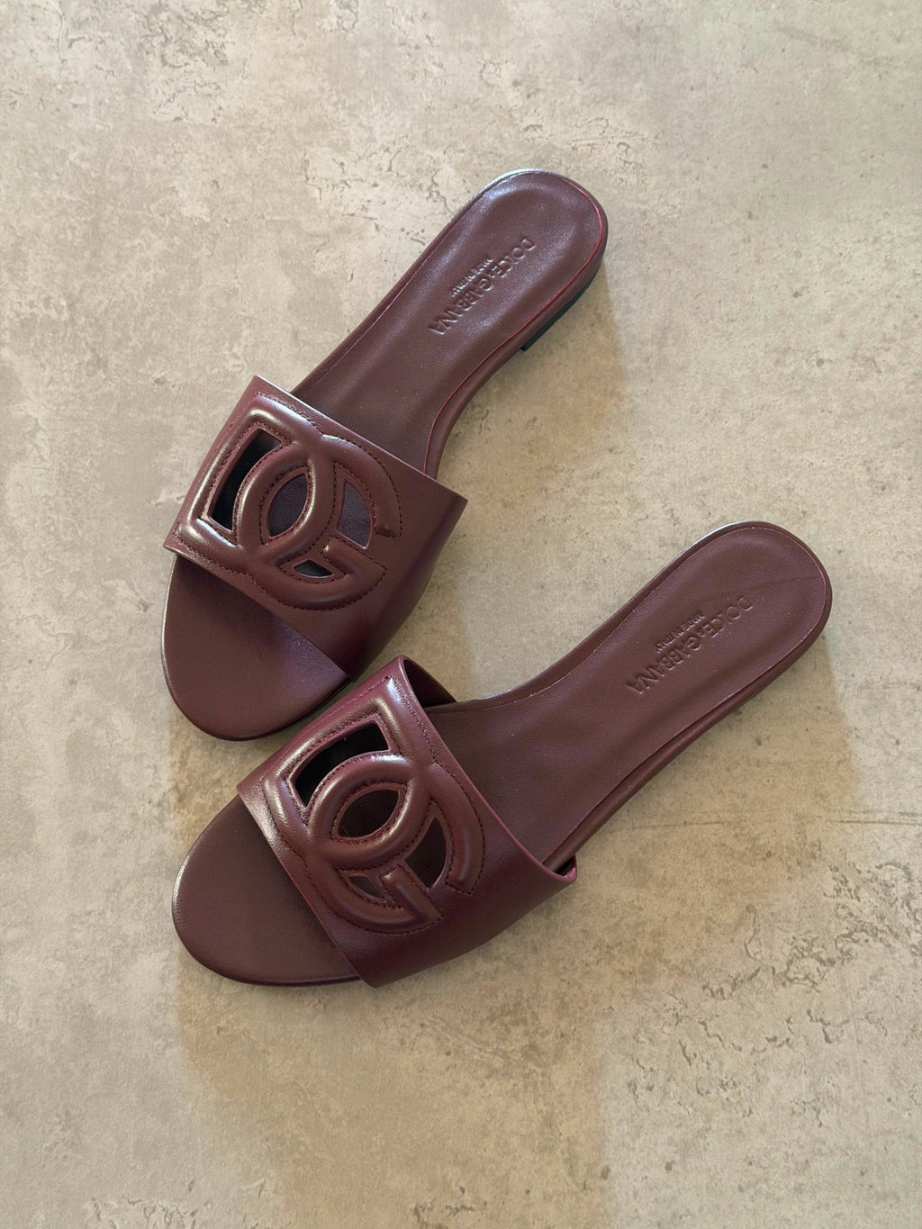 Dolce & Gabbana DG Logo Flat Sandals