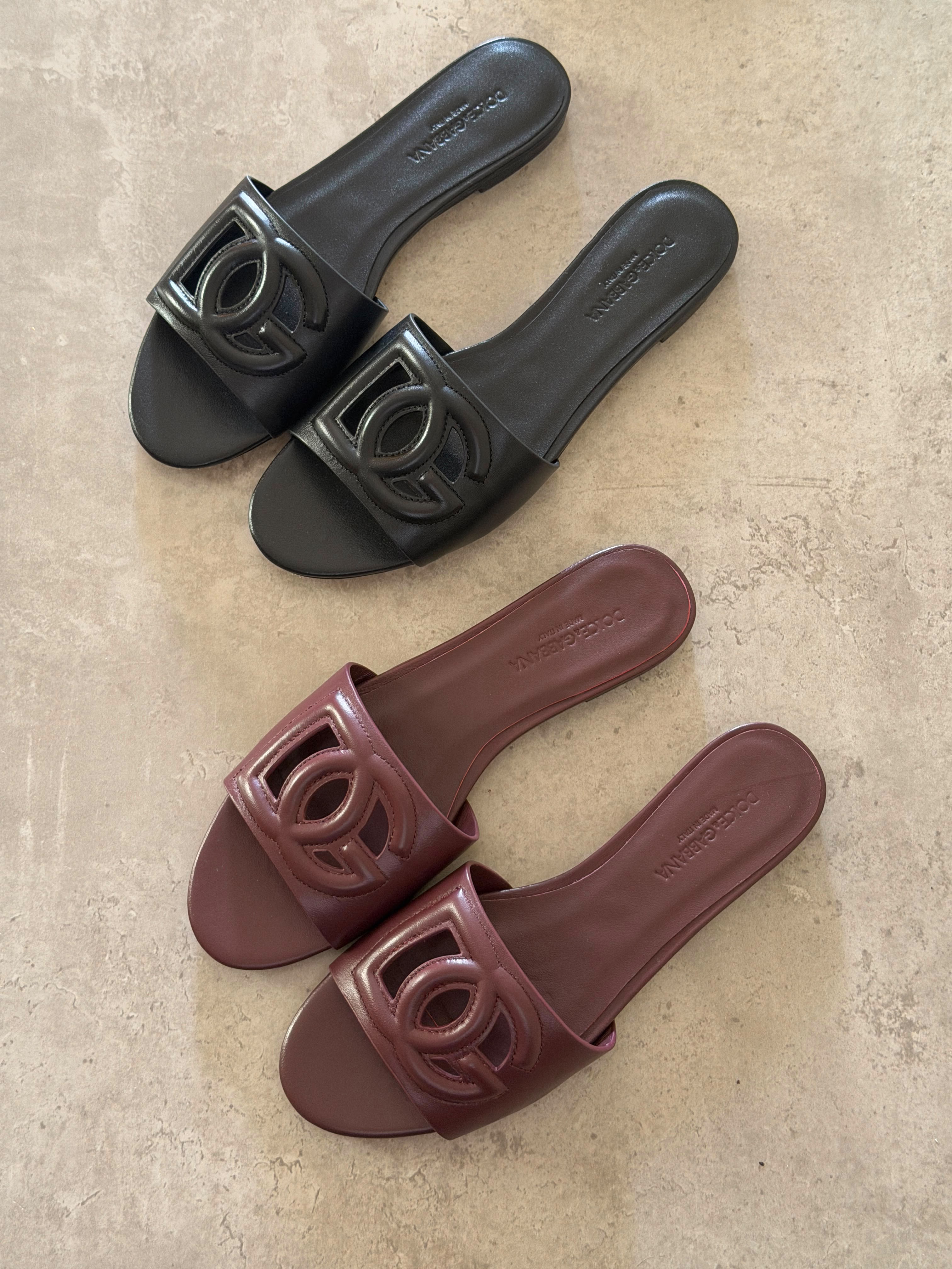 Dolce & Gabbana DG Logo Flat Sandals