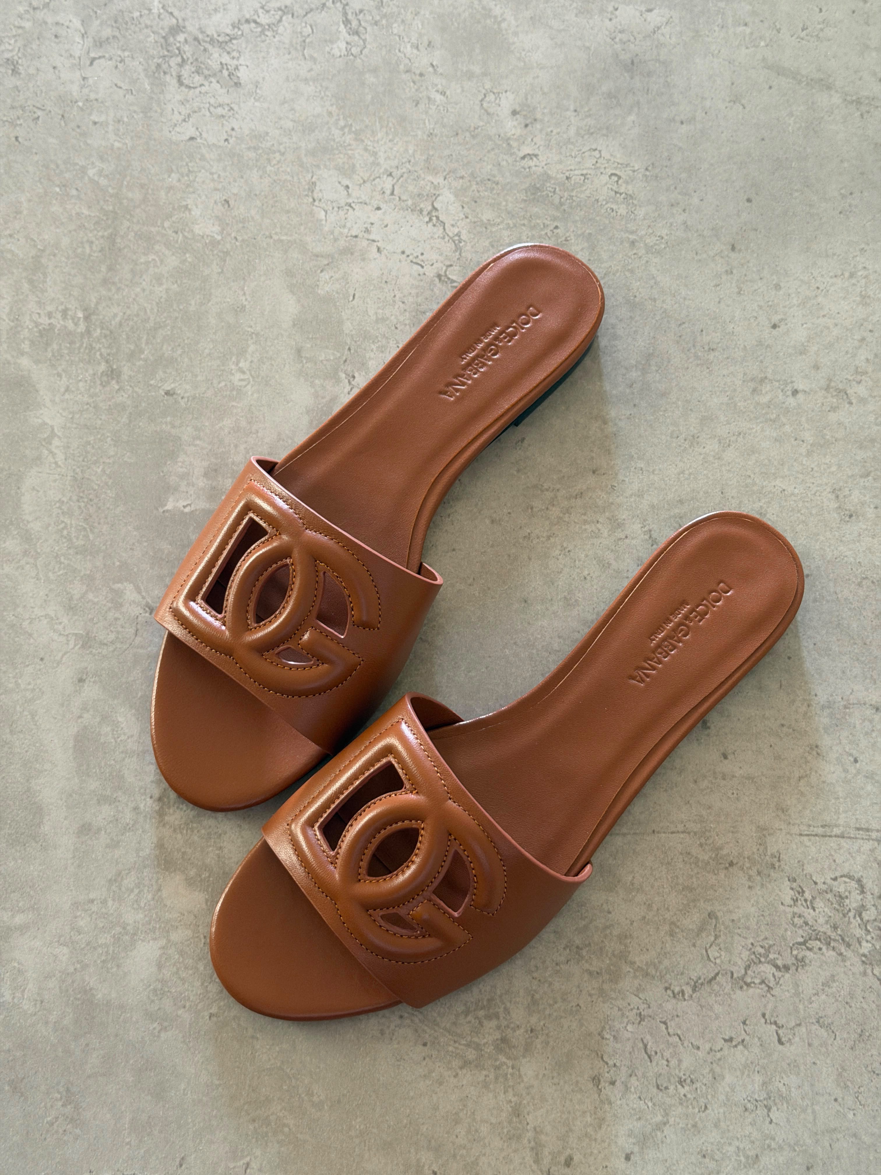 Dolce & Gabbana DG Logo Flat Sandals