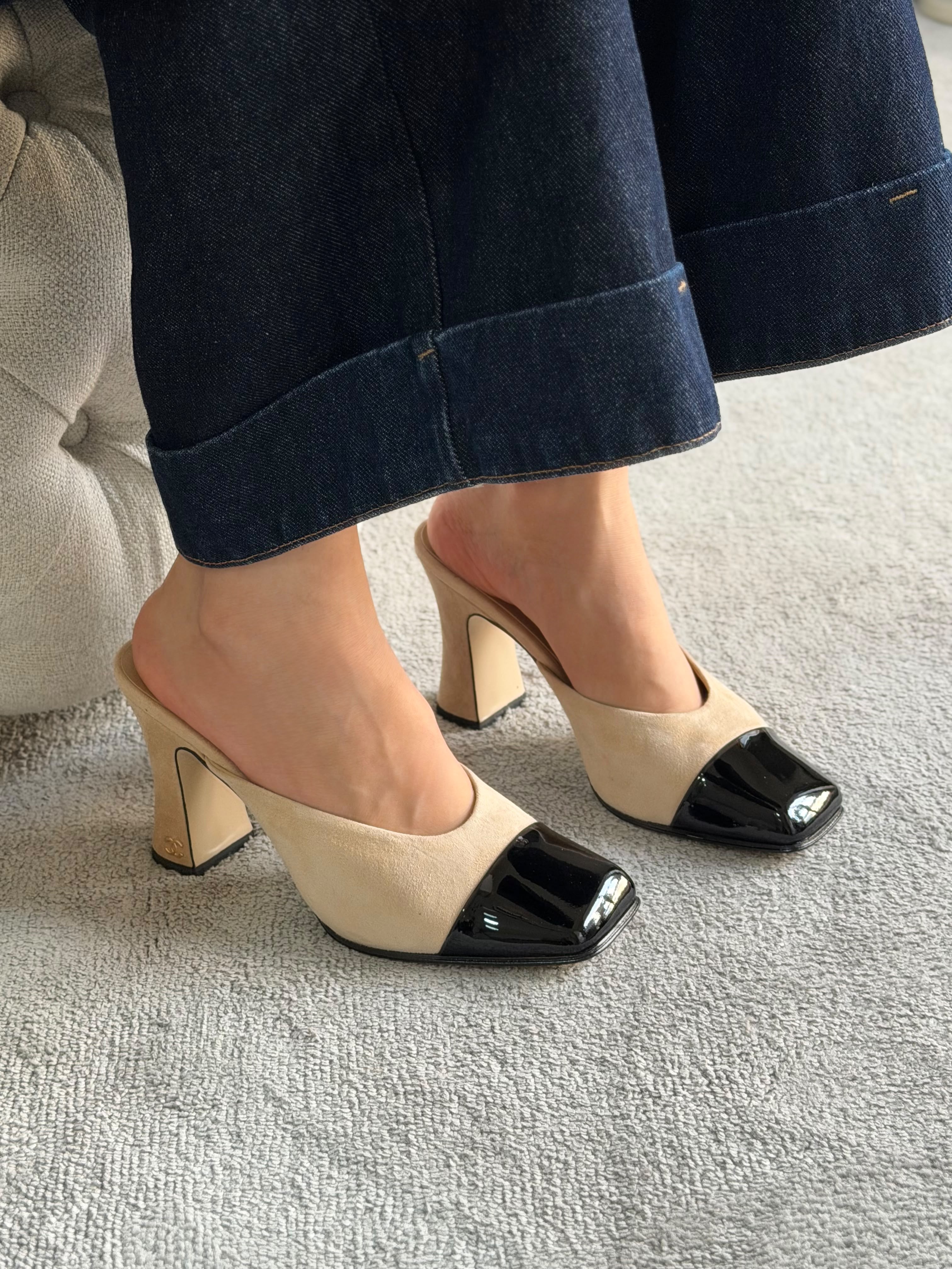 Chanel Mules in Suede Kidskin & Patent Calfskin