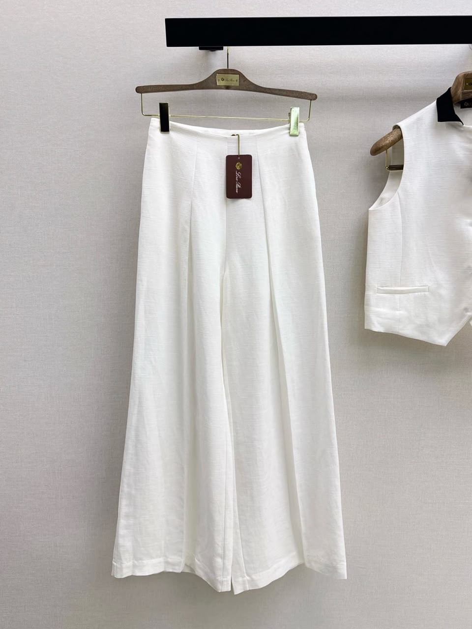 Loro Piana White Linen two-piece Set