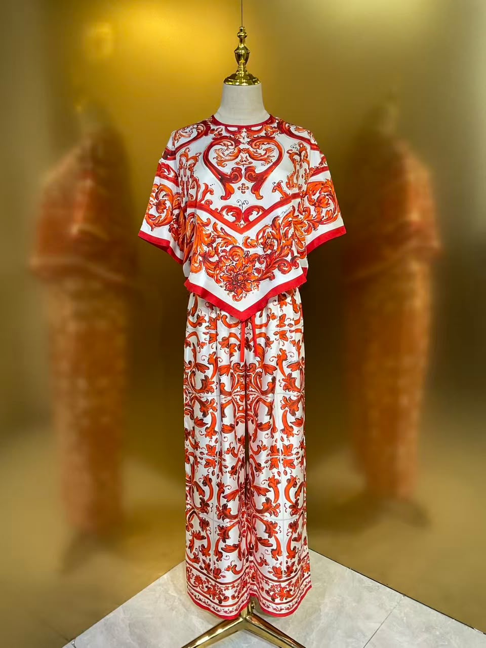 Dolce & Gabbana Majolica Print in Silk Set