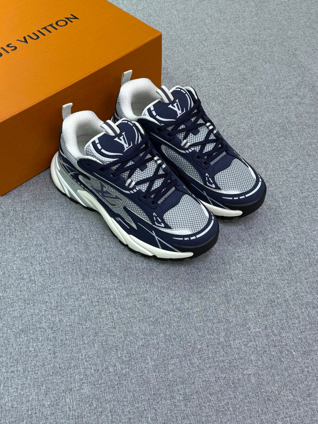 Louis Vuitton LV Tatic Runner Sneaker