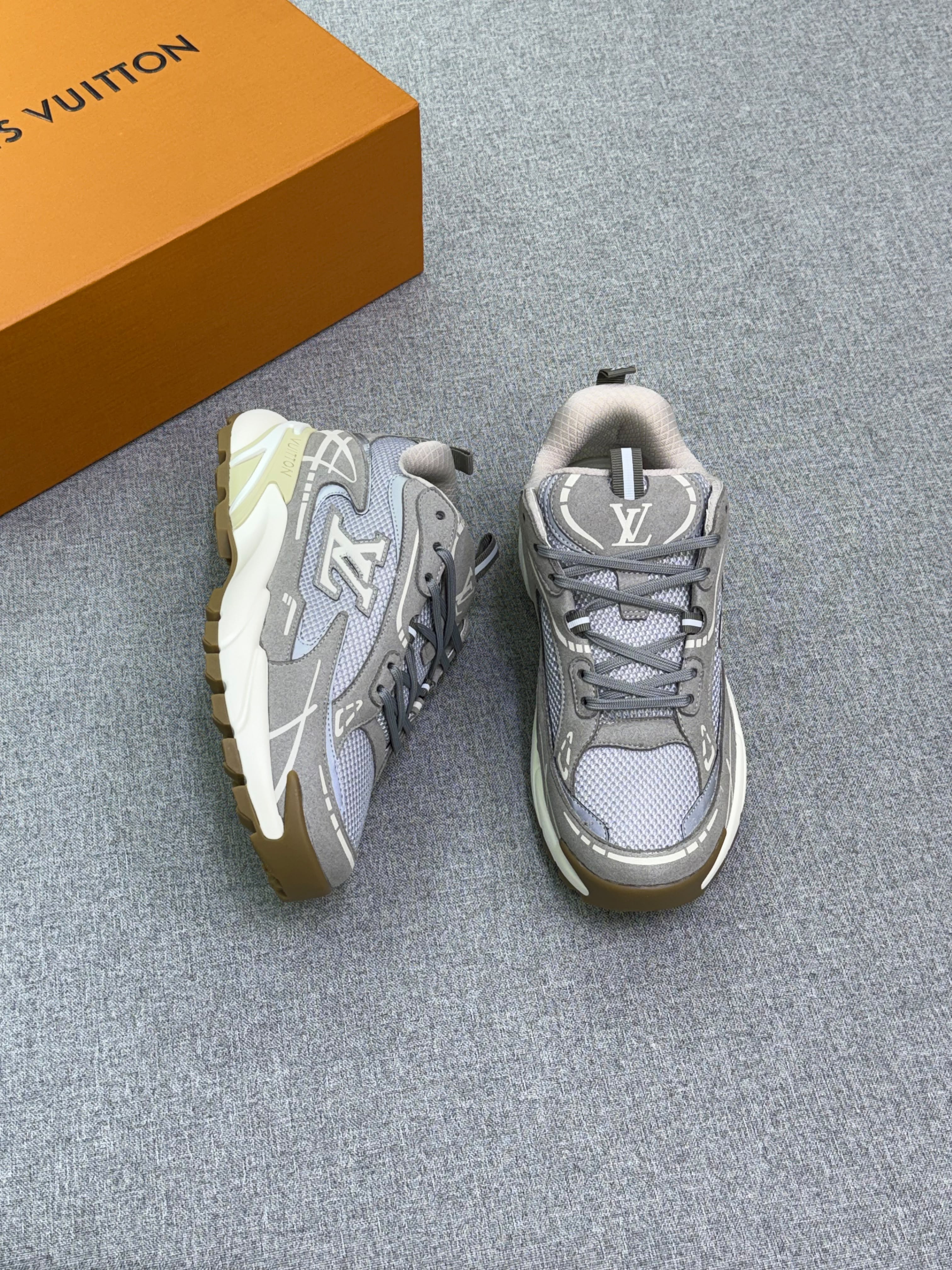 Louis Vuitton LV Tatic Runner Sneaker