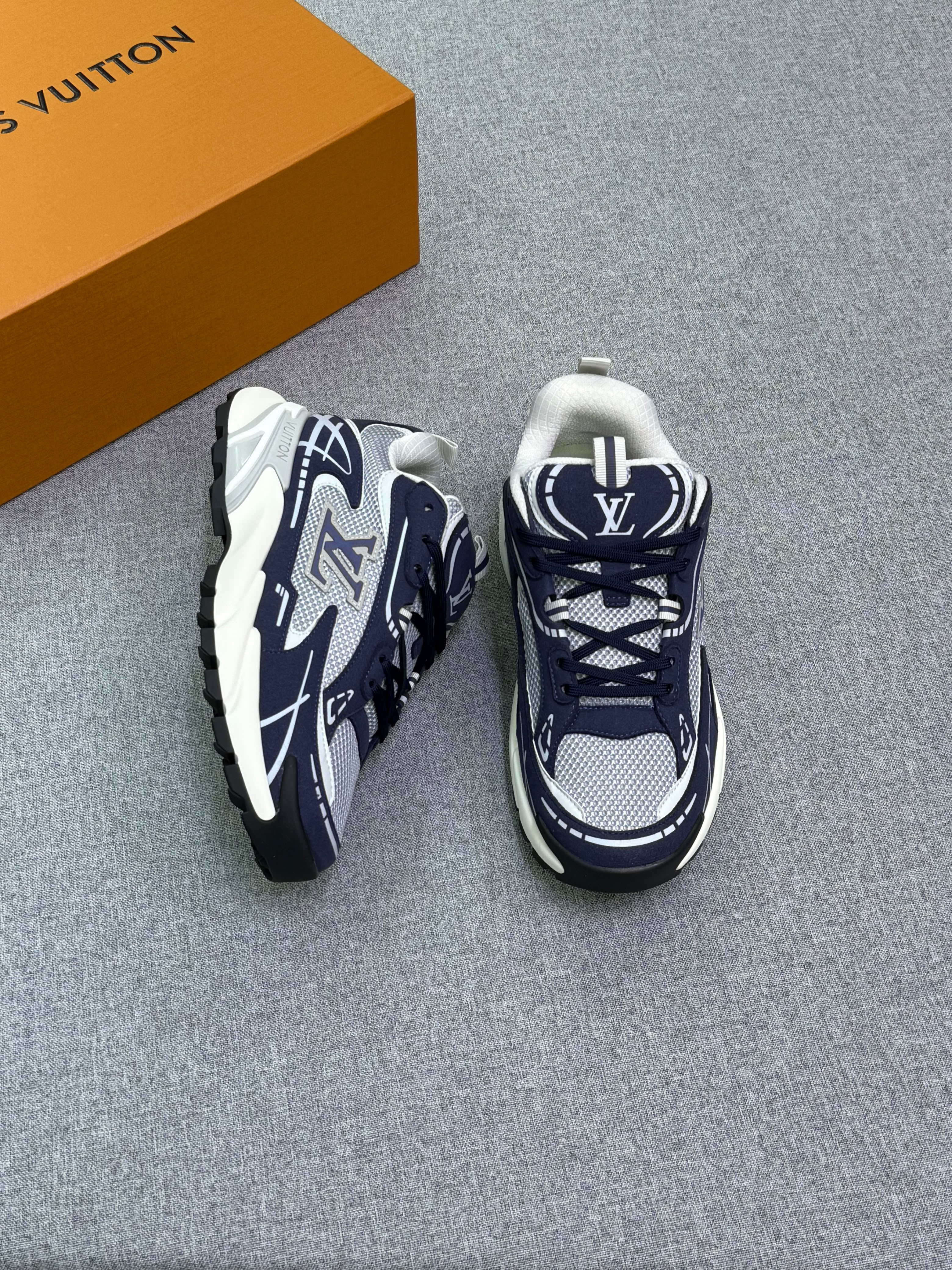 Louis Vuitton LV Tatic Runner Sneaker