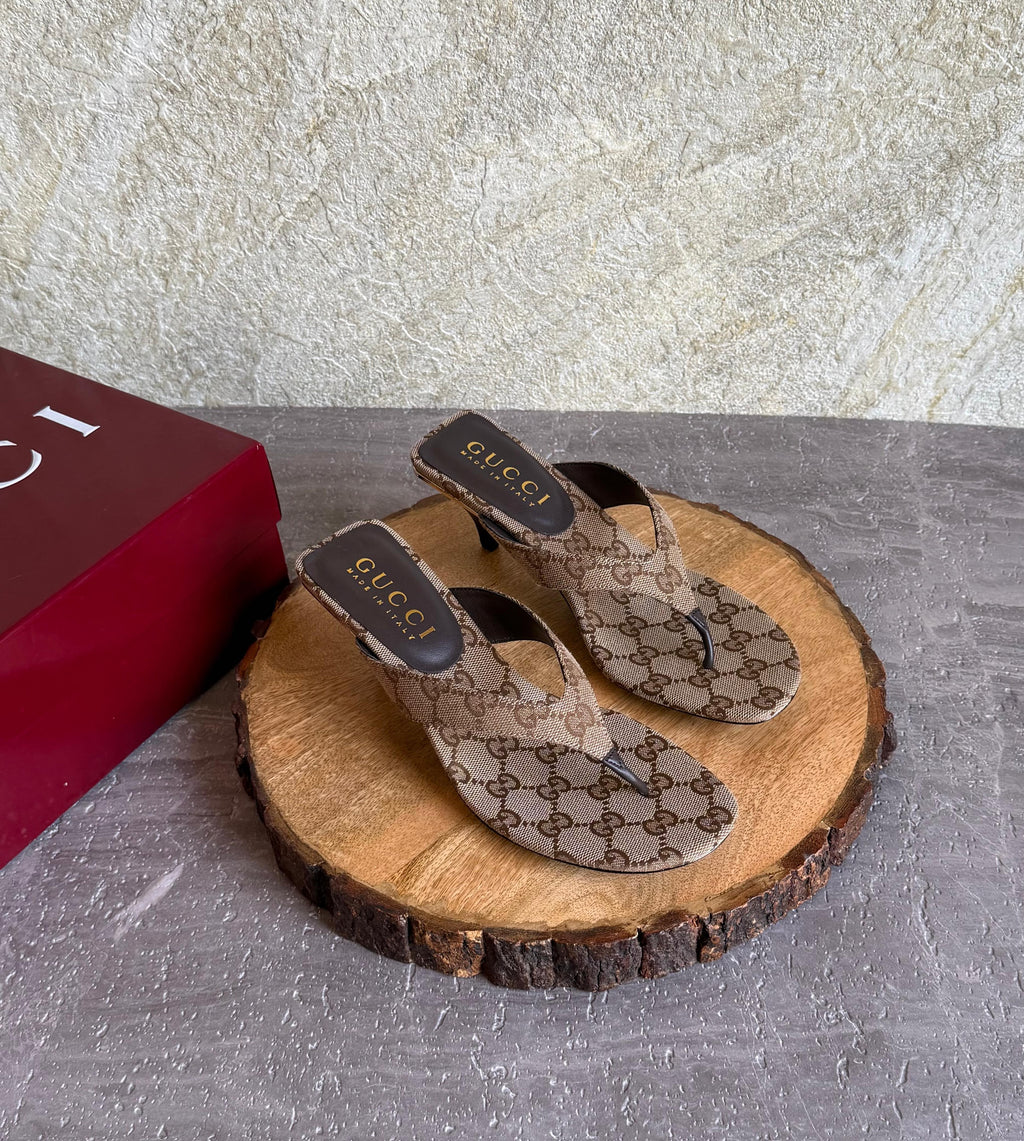 Gucci Vittoria Thong Sandals