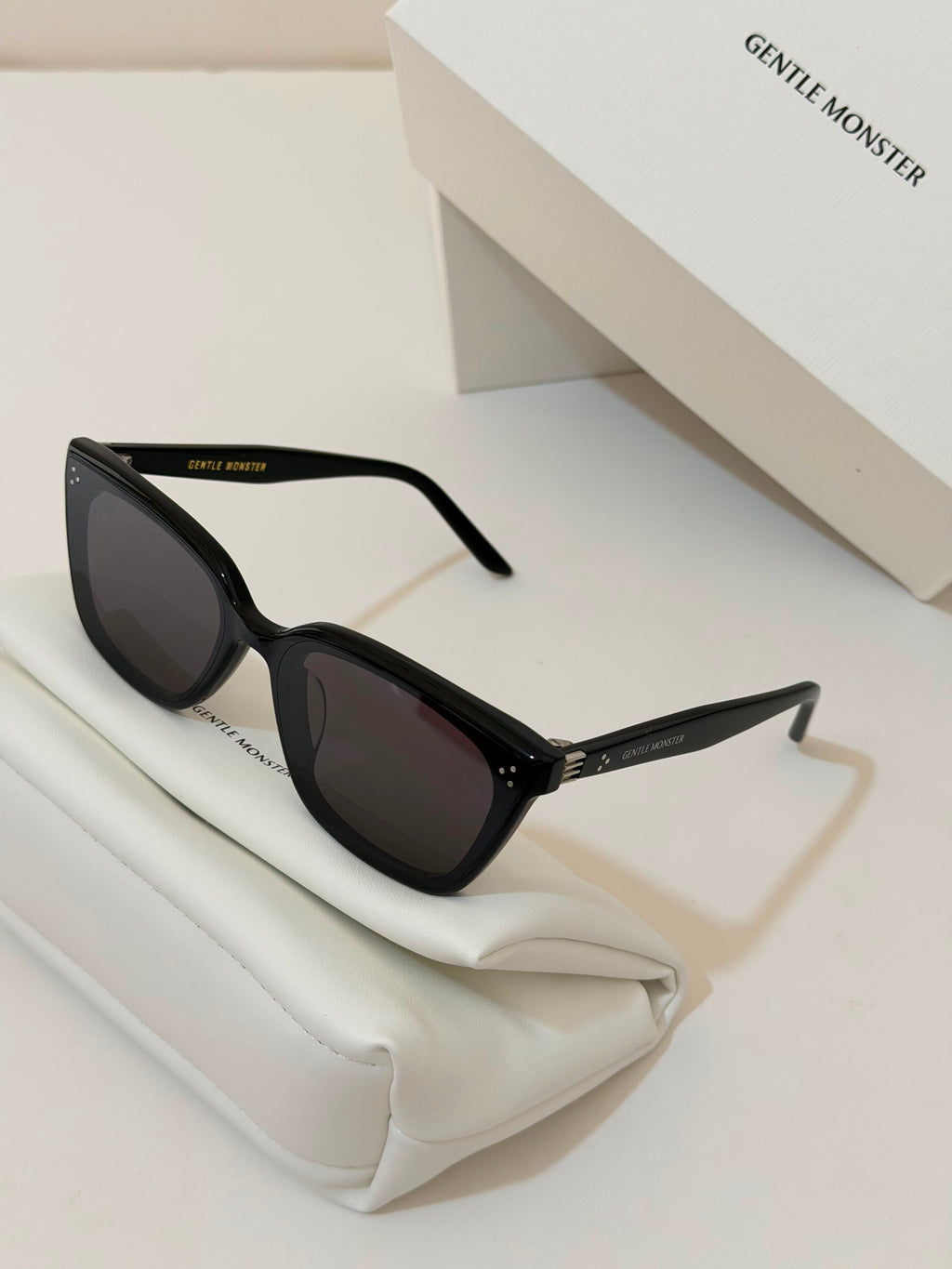 Gentle Monster Her 01 Sunglasses