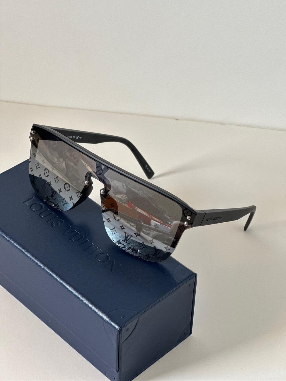 Louis Vuitton LV Waimea Sunglasses