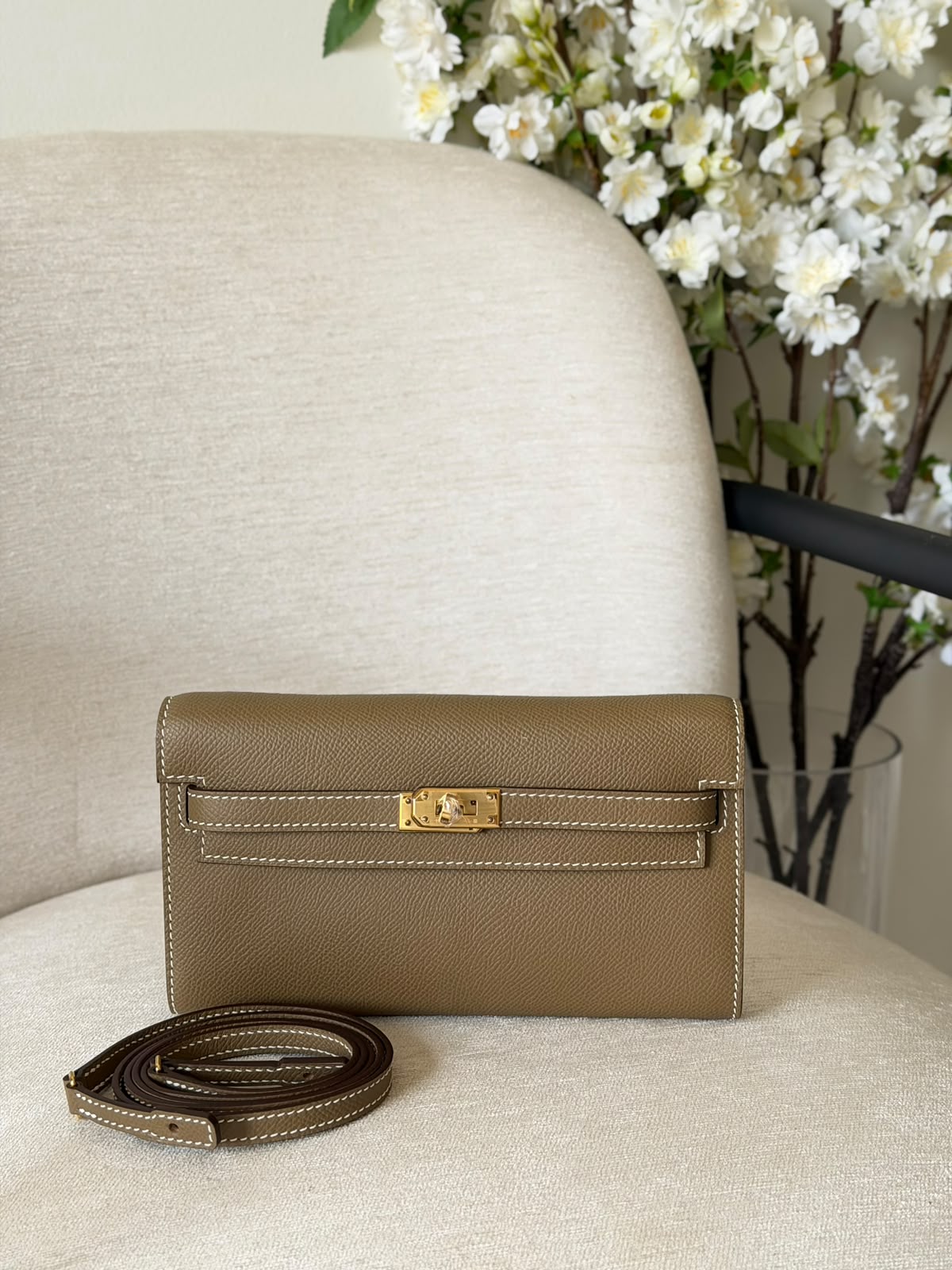 Hermes Kelly To Go Wallet Bag (Golden Hardware)