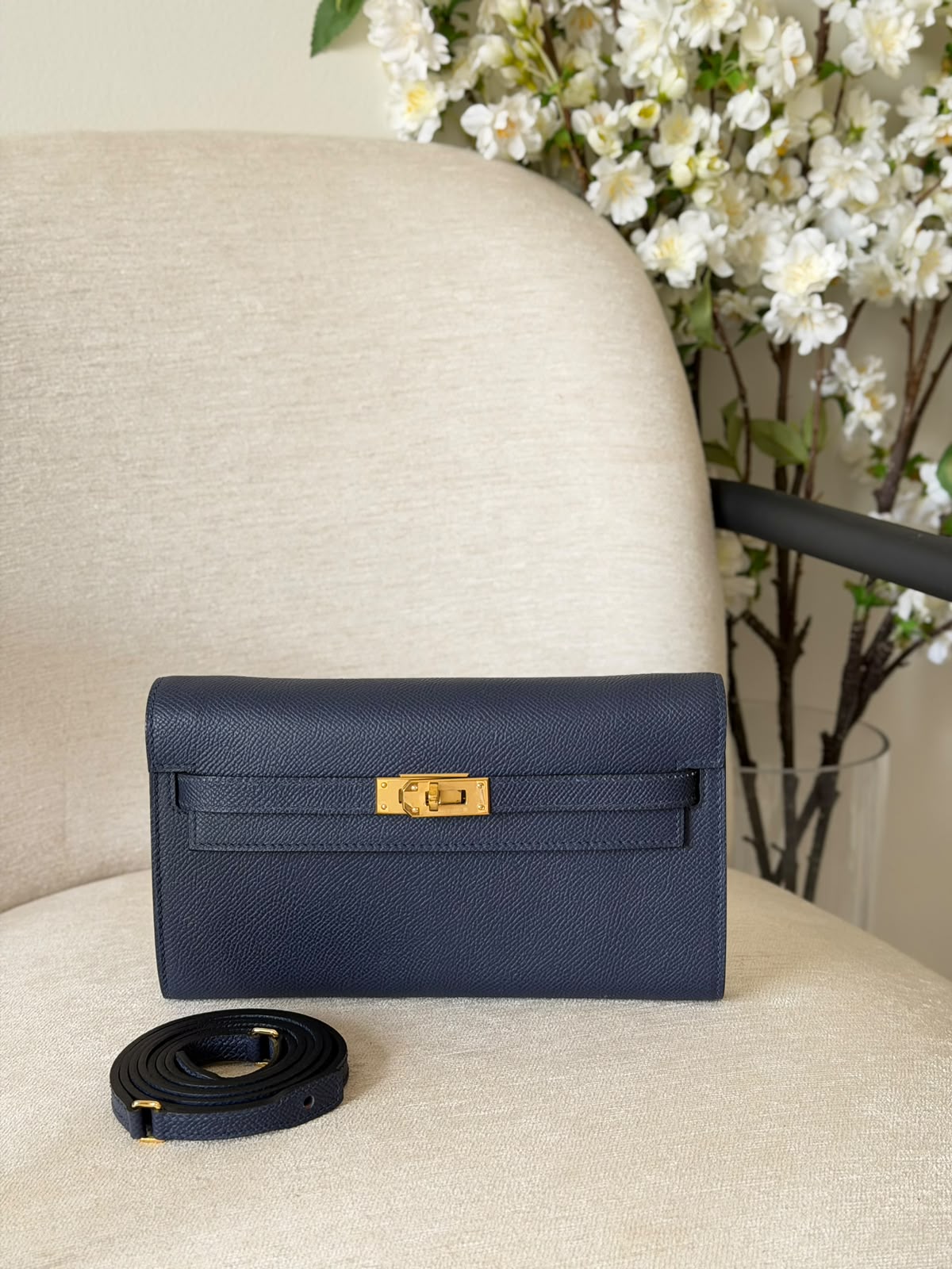 Hermes Kelly To Go Wallet Bag (Golden Hardware)