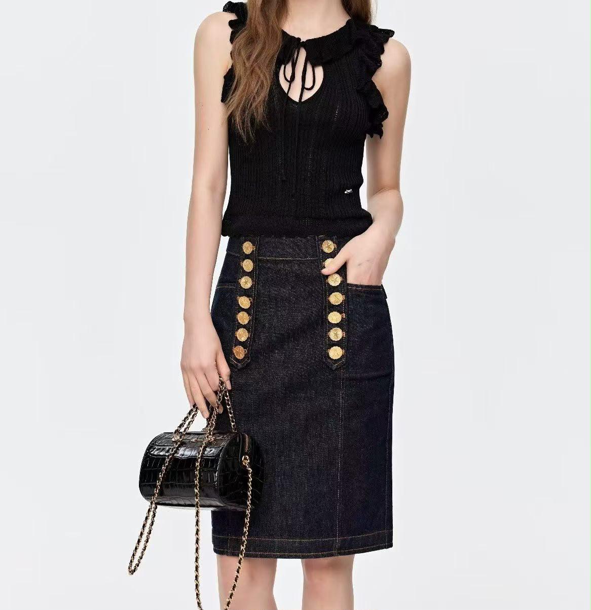 Chanel Crocodile-Embossed Calfskin Clutch with Chain