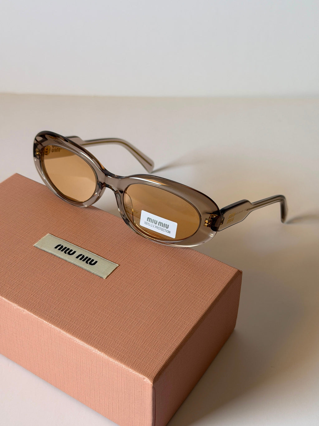 Miu Miu B09S Oval Sunglasses