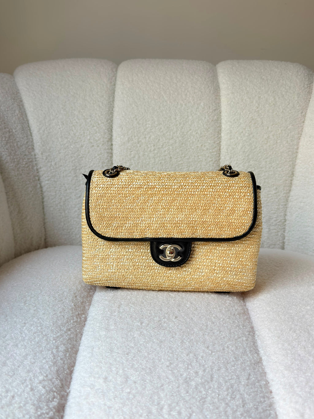 Chanel Flap Bag in Beige Braided Raffia and Black Lambskin (23 Cm)