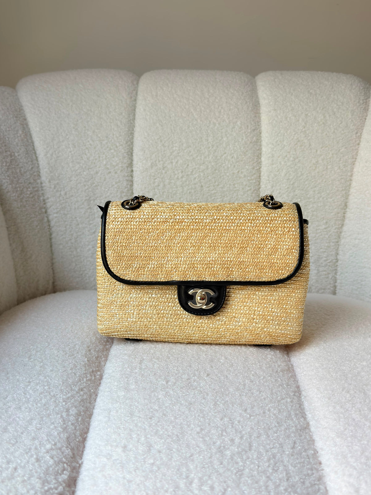 Chanel Flap Bag in Beige Braided Raffia and Black Lambskin (23 Cm)