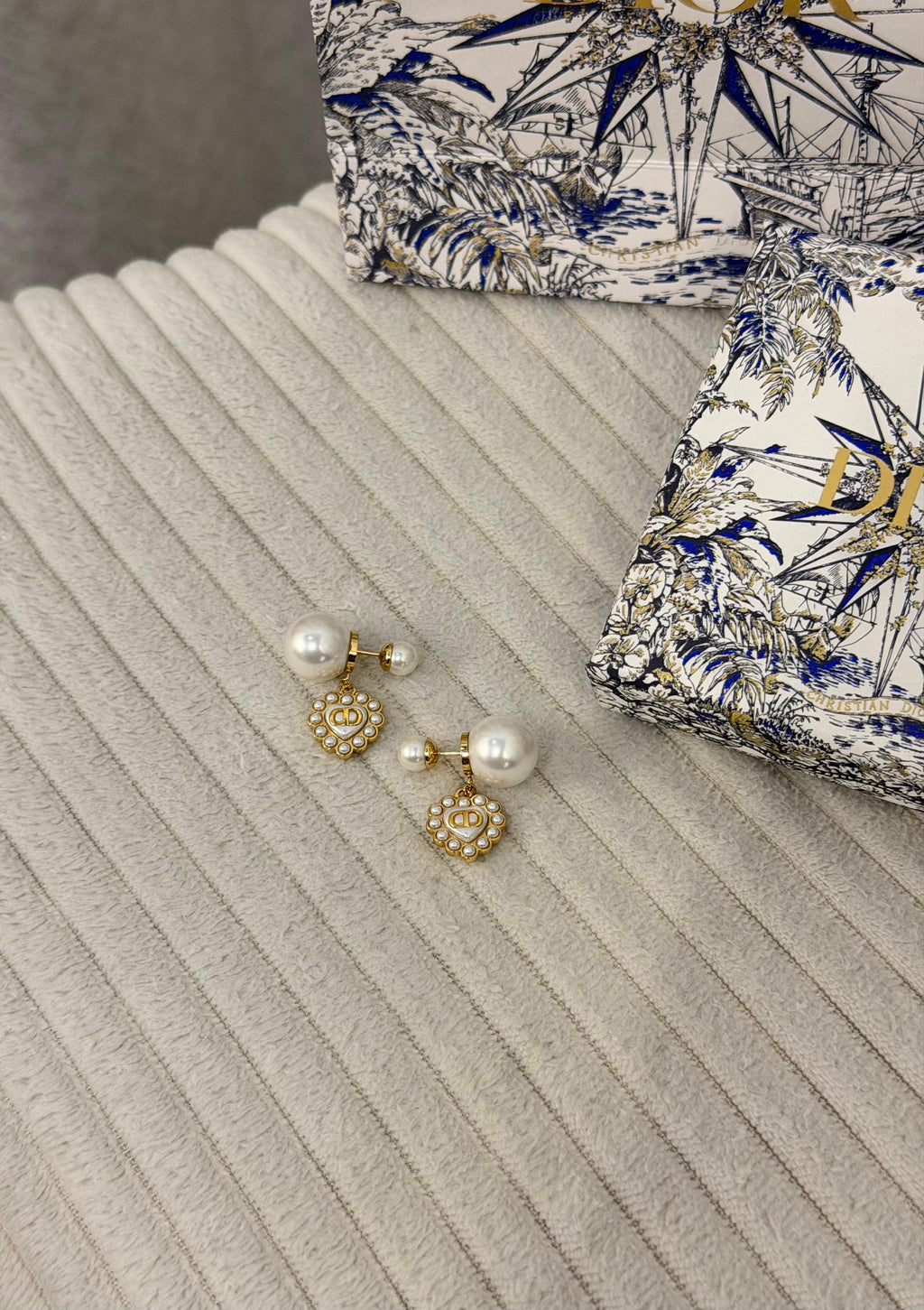 Dior Dioramour Heart Pearl Necklace and Earrings Set
