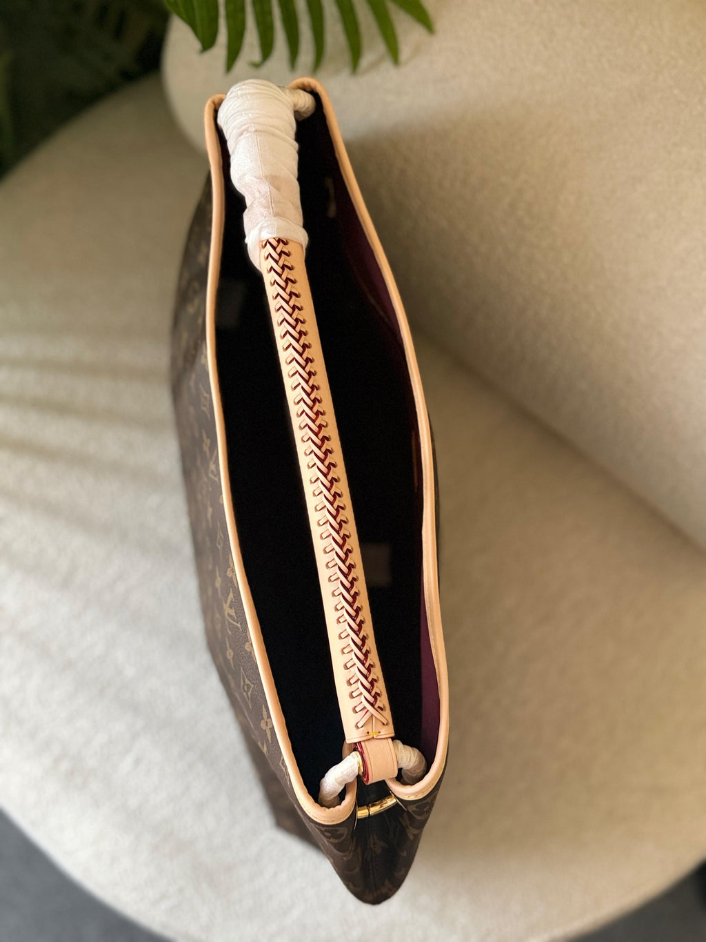Louis Vuitton Again Hobo Bag