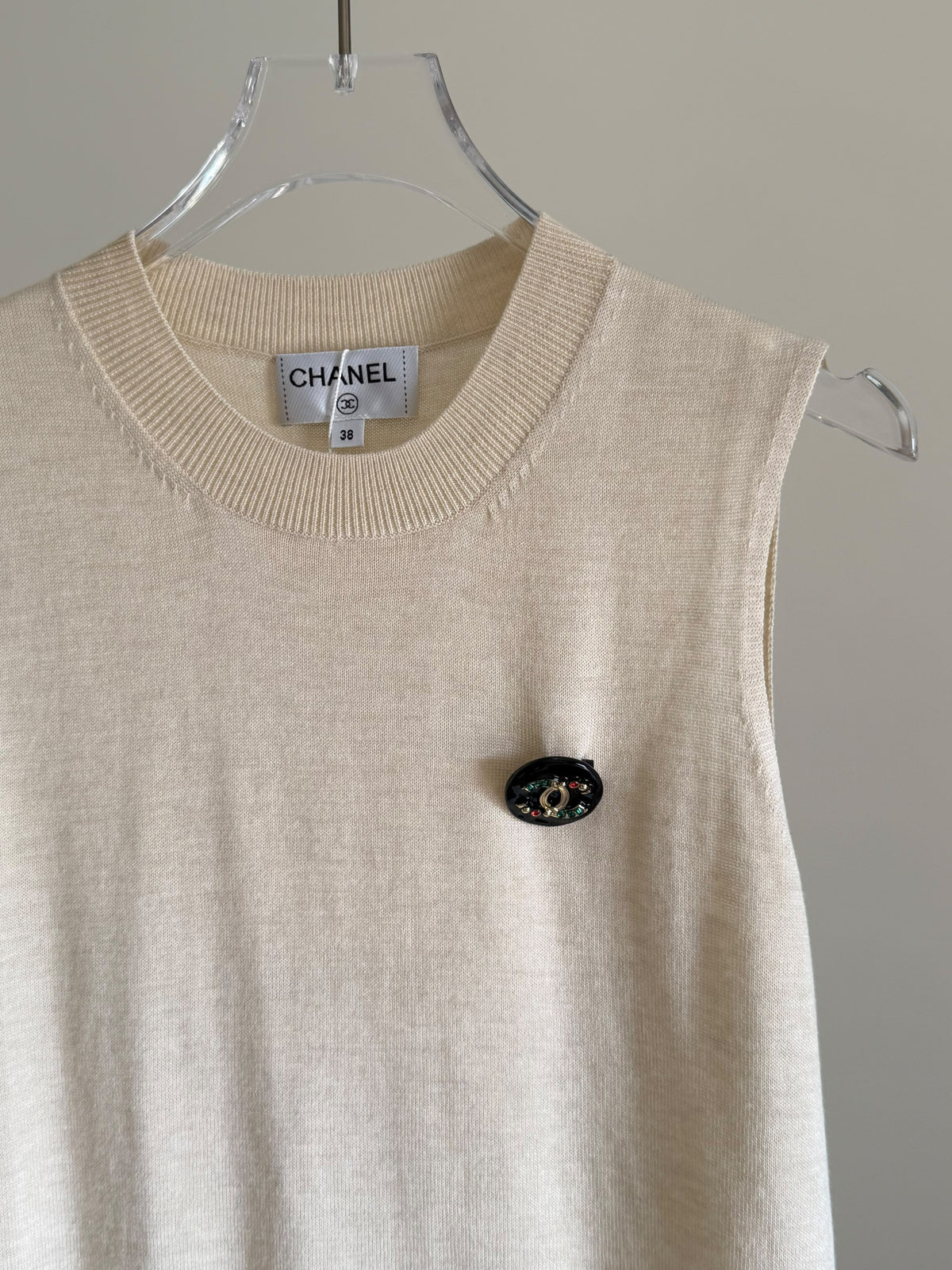 Chanel CC Badge Round Neck Wool Knit Vest
