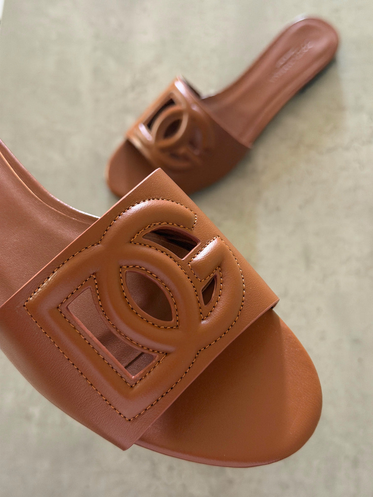 Dolce & Gabbana Bianca Leather Slides
