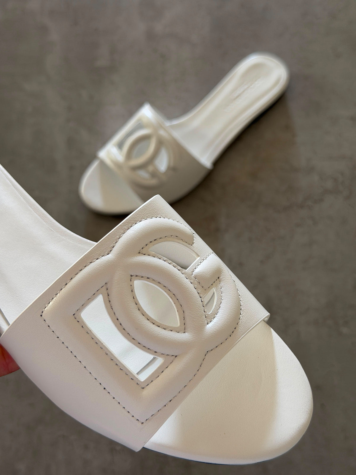 Dolce & Gabbana Bianca Leather Slides