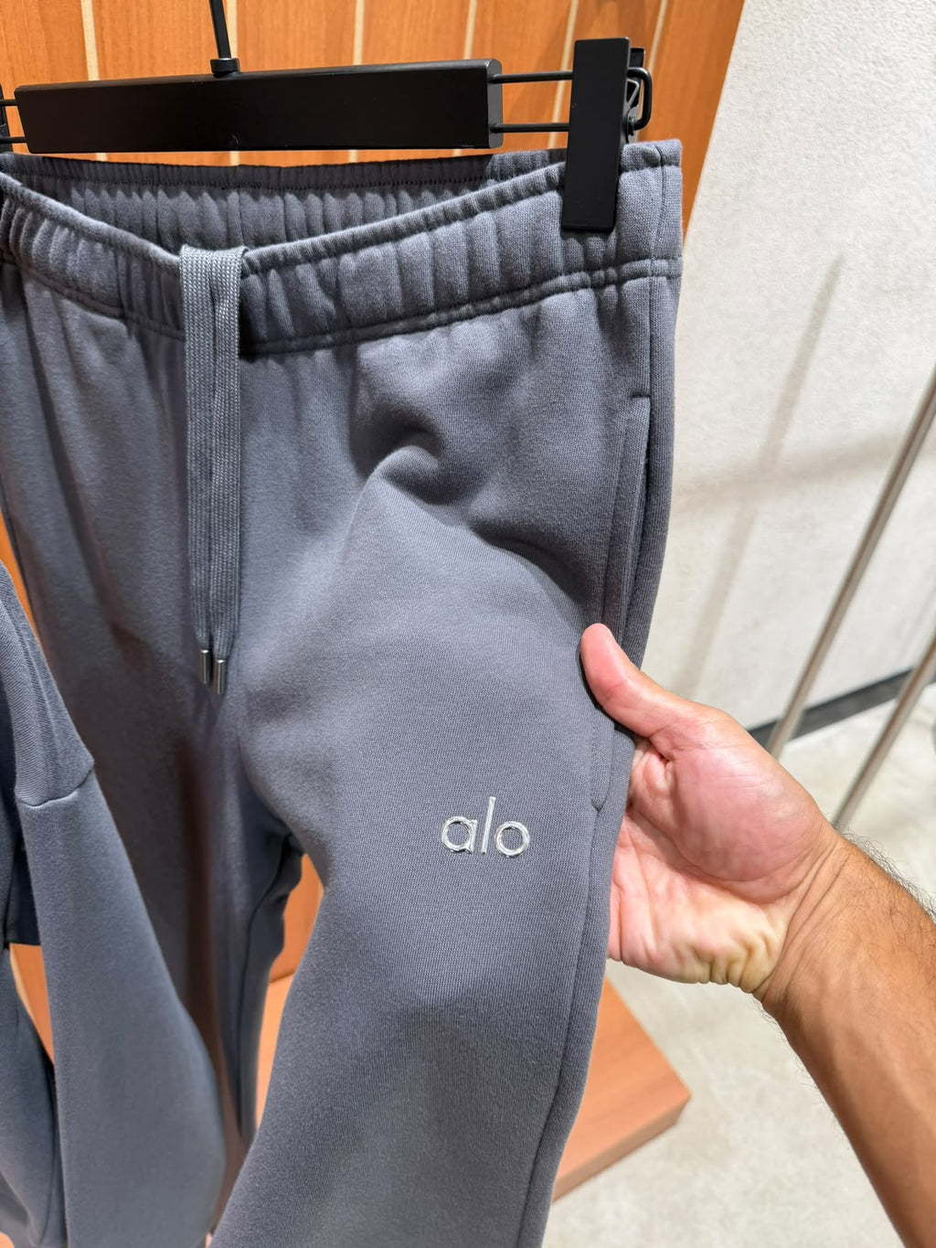 Alo Yoga Accolade Zip Loungewear Set