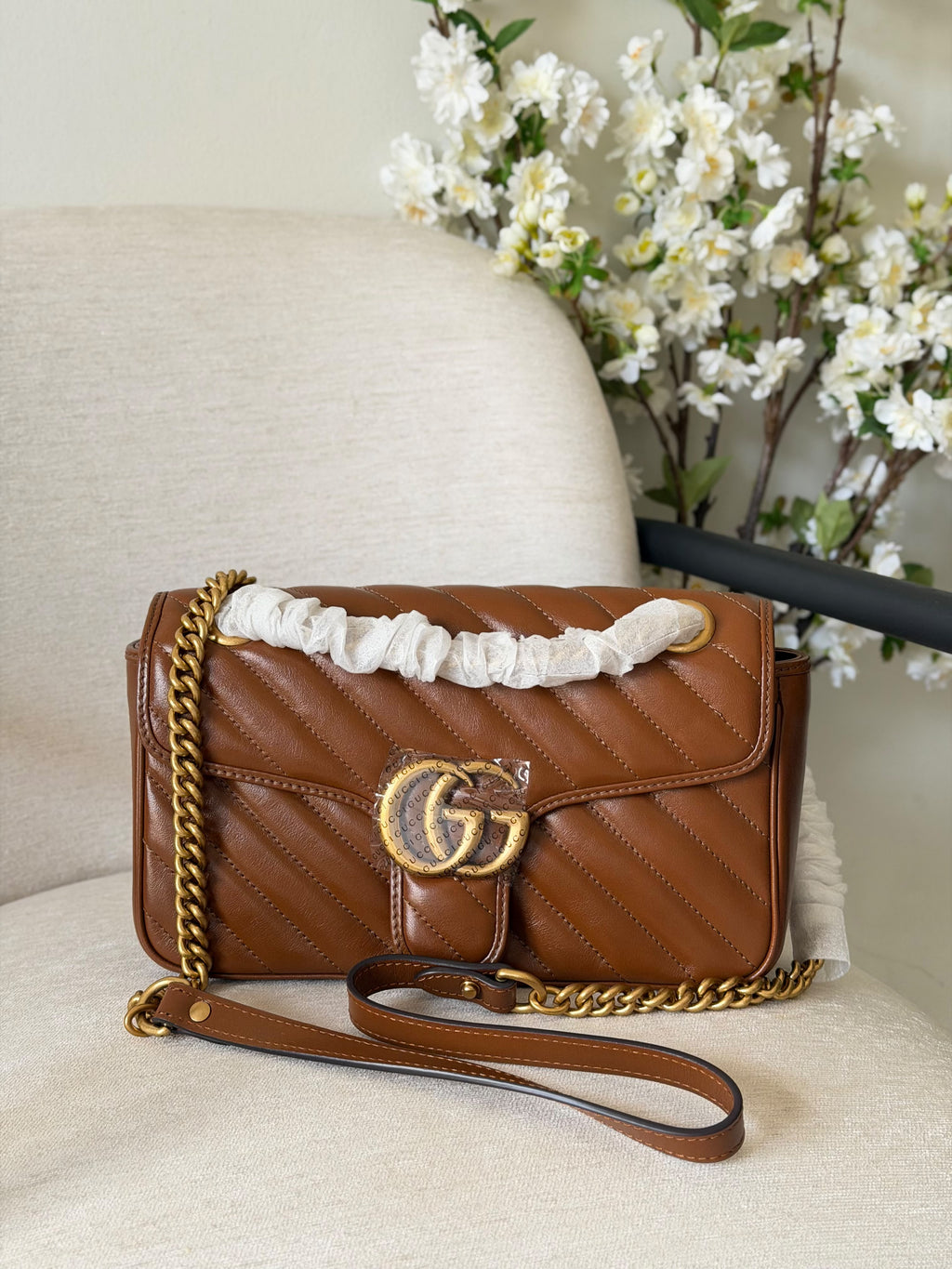 Gucci GG Marmont Small Shoulder Bag (26 Cm)