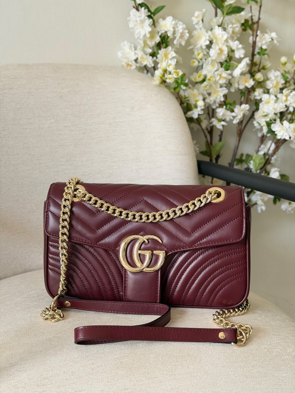 Gucci GG Marmont Small Shoulder Bag (26 Cm)