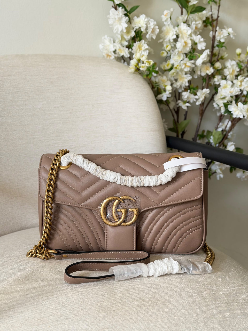 Gucci GG Marmont Small Shoulder Bag (26 Cm)
