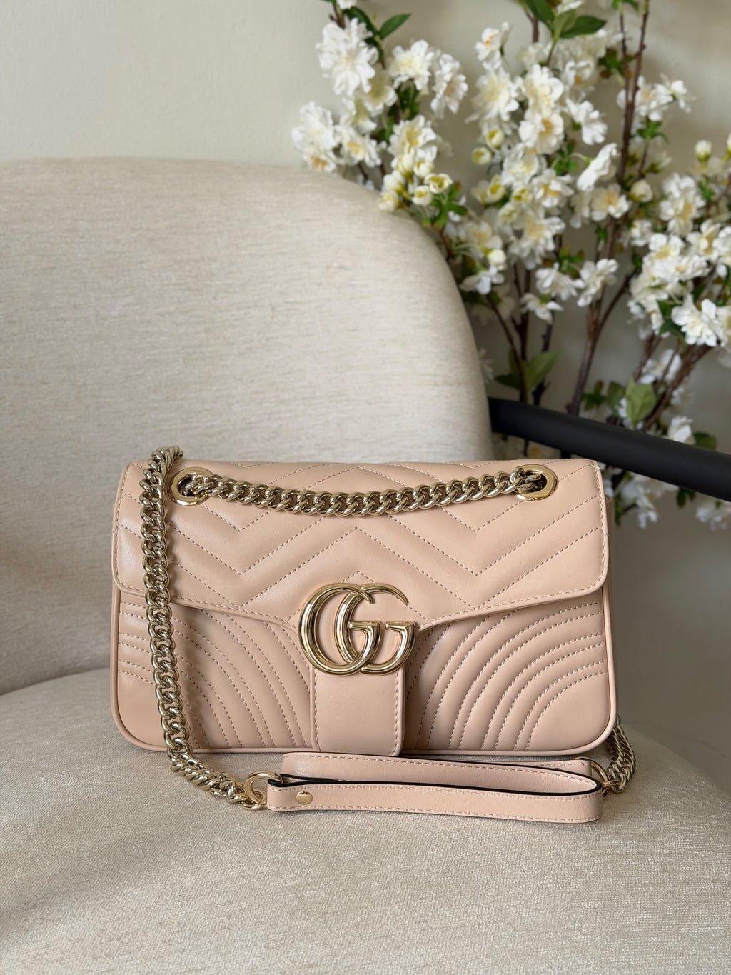 Gucci GG Marmont Small Shoulder Bag (26 Cm)