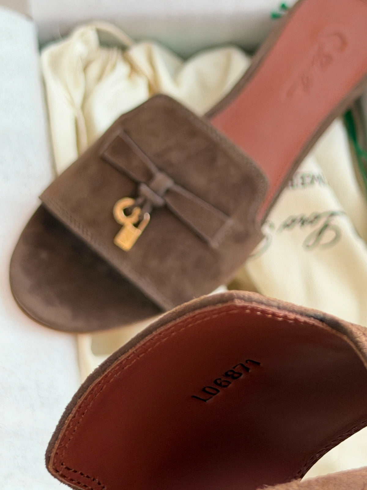 Loro Piana Summer Charms Flat