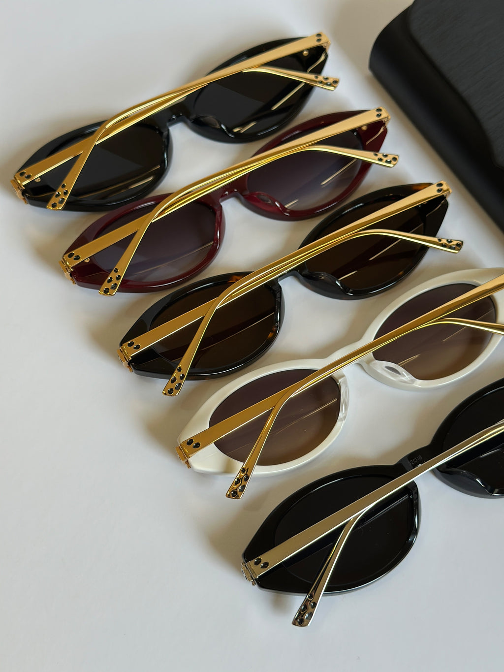 Panthère de Cartier Oval Sunglasses