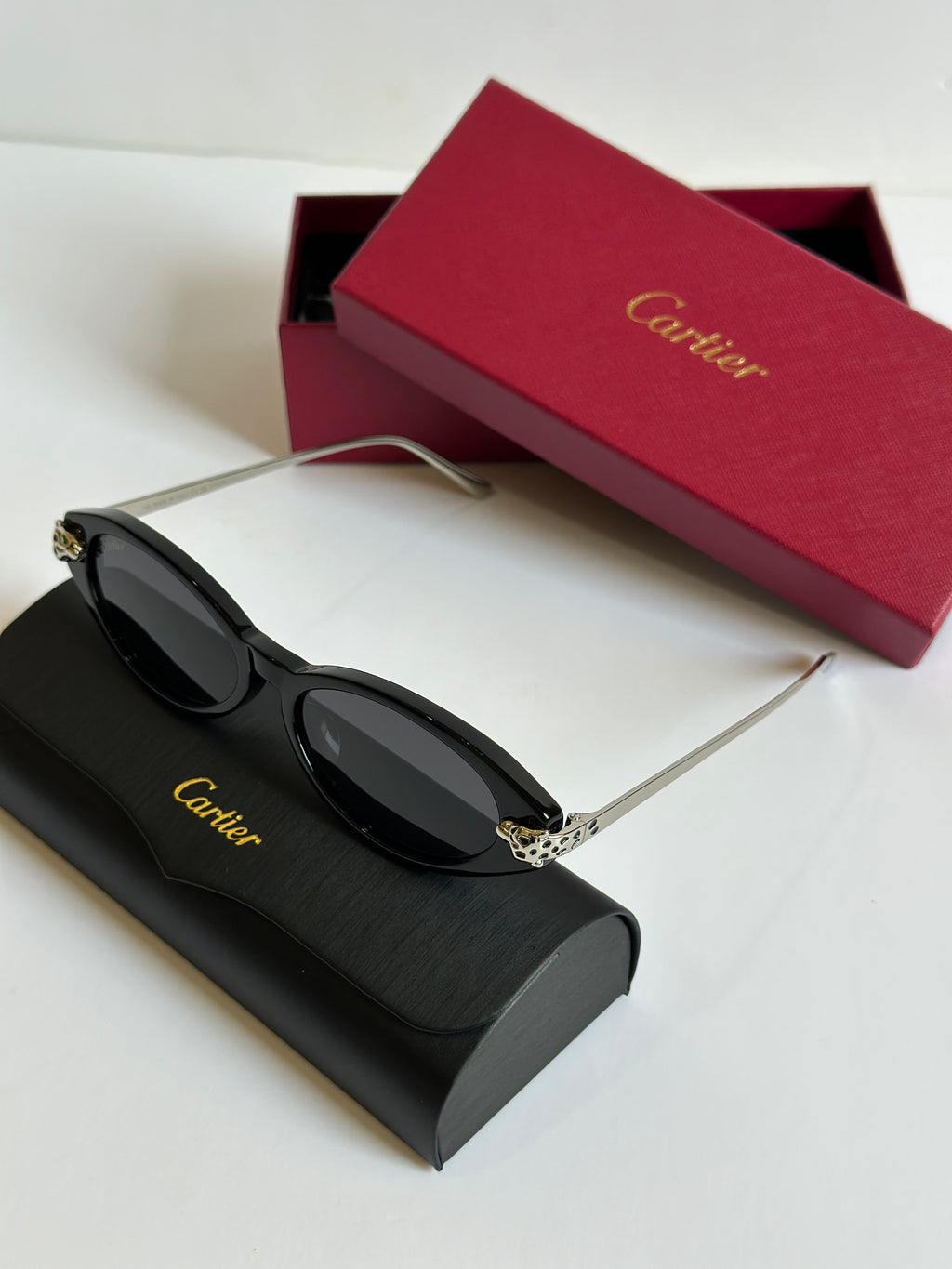 Panthère de Cartier Oval Sunglasses