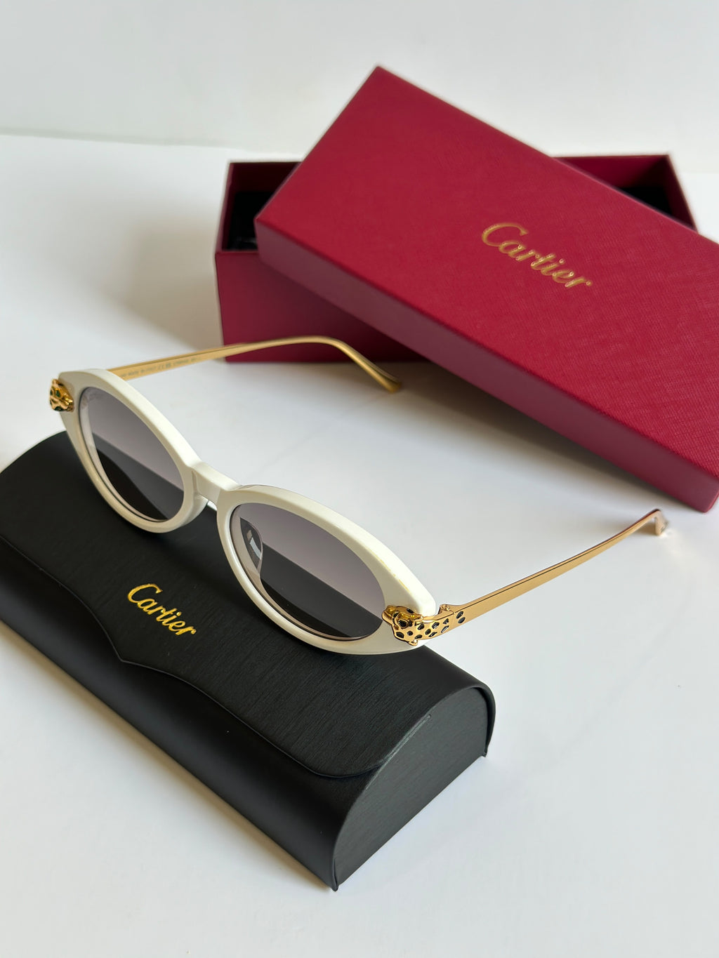 Panthère de Cartier Oval Sunglasses