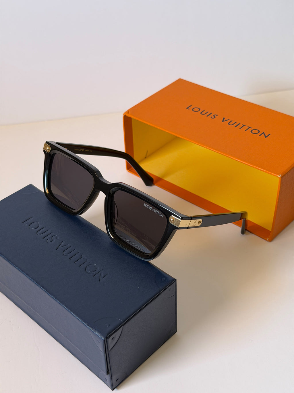 Louis Vuitton LV Escape Square Sunglasses