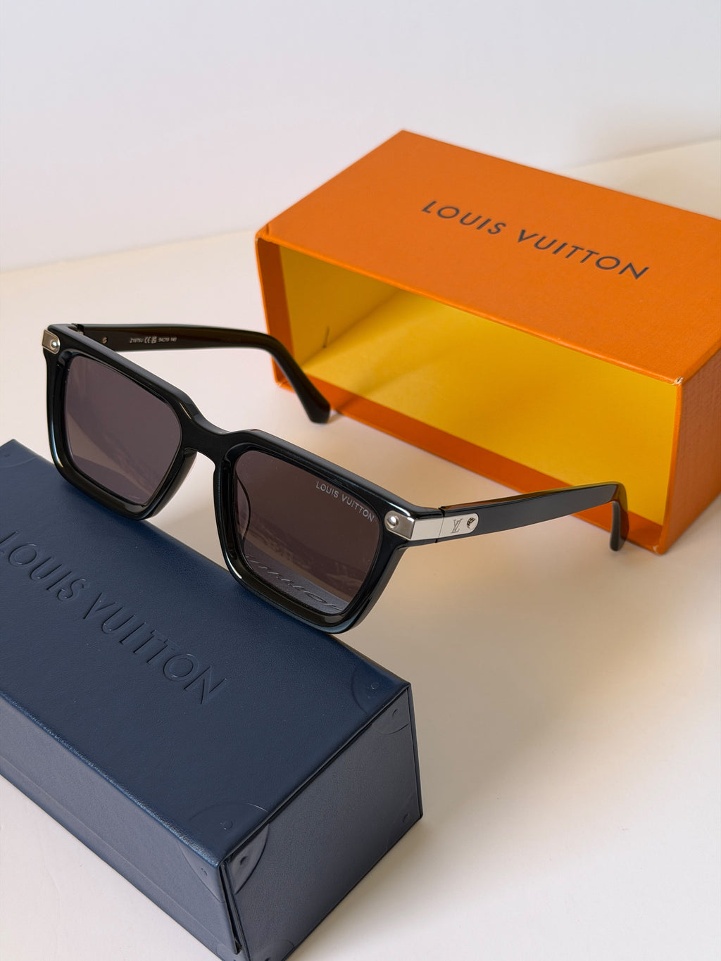 Louis Vuitton LV Escape Square Sunglasses