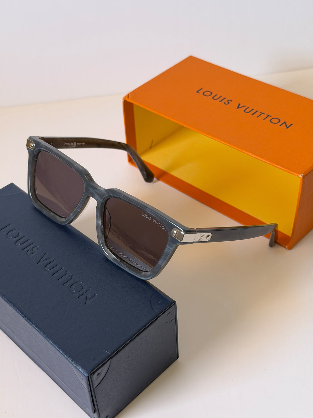 Louis Vuitton LV Escape Square Sunglasses