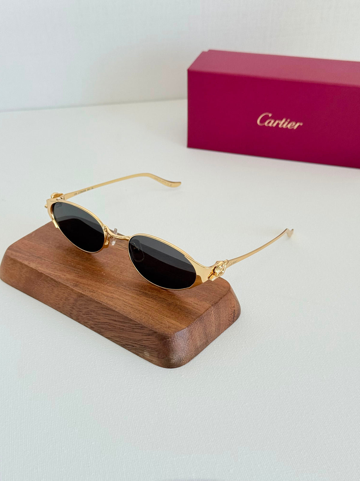 Panthère de Cartier Oval Sunglasses