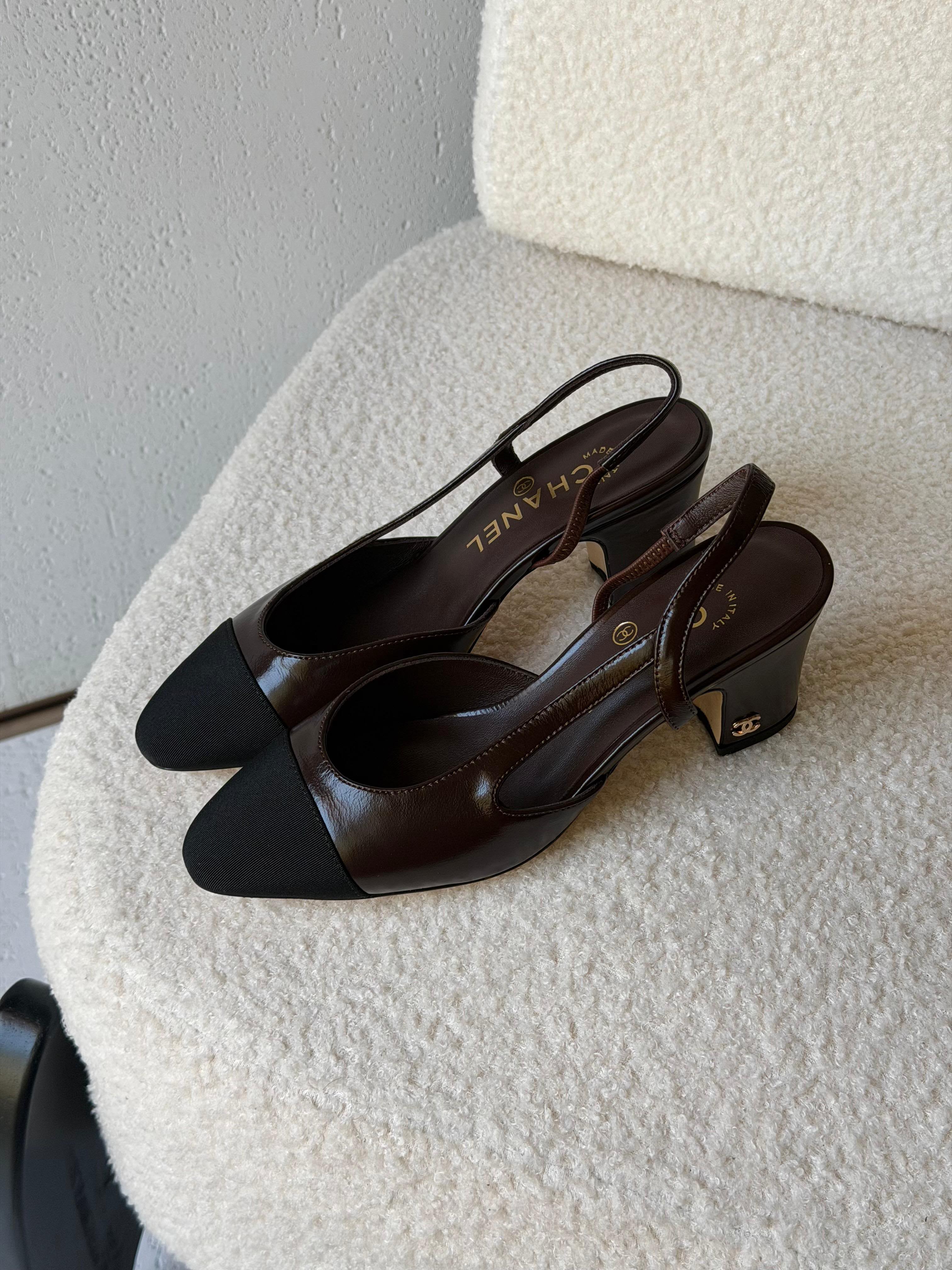 Chanel Slingbacks Heeled