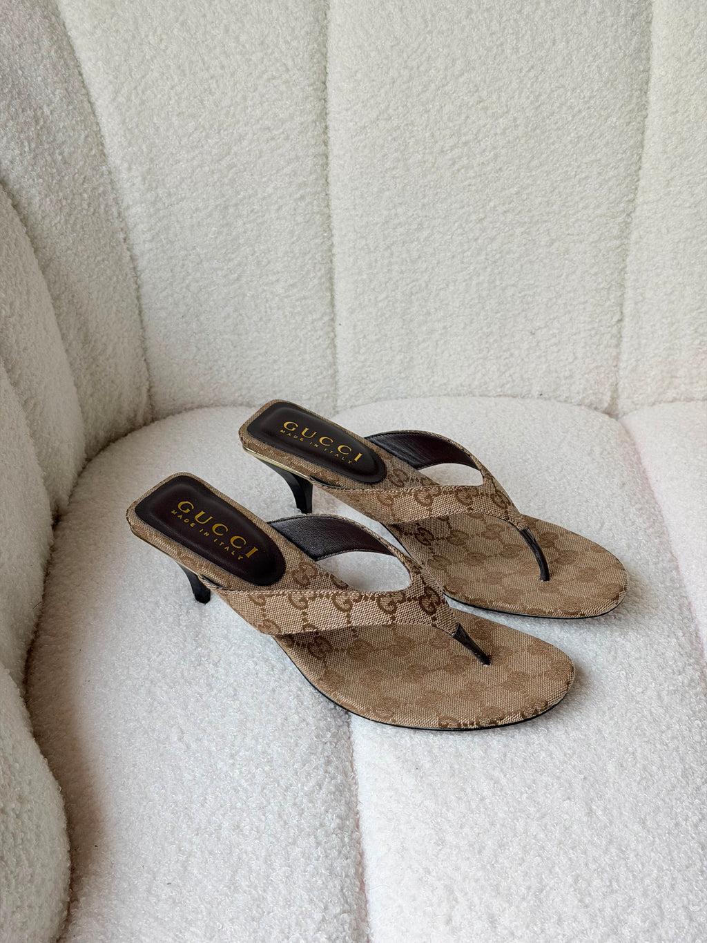 Gucci Vittoria Thong Sandals