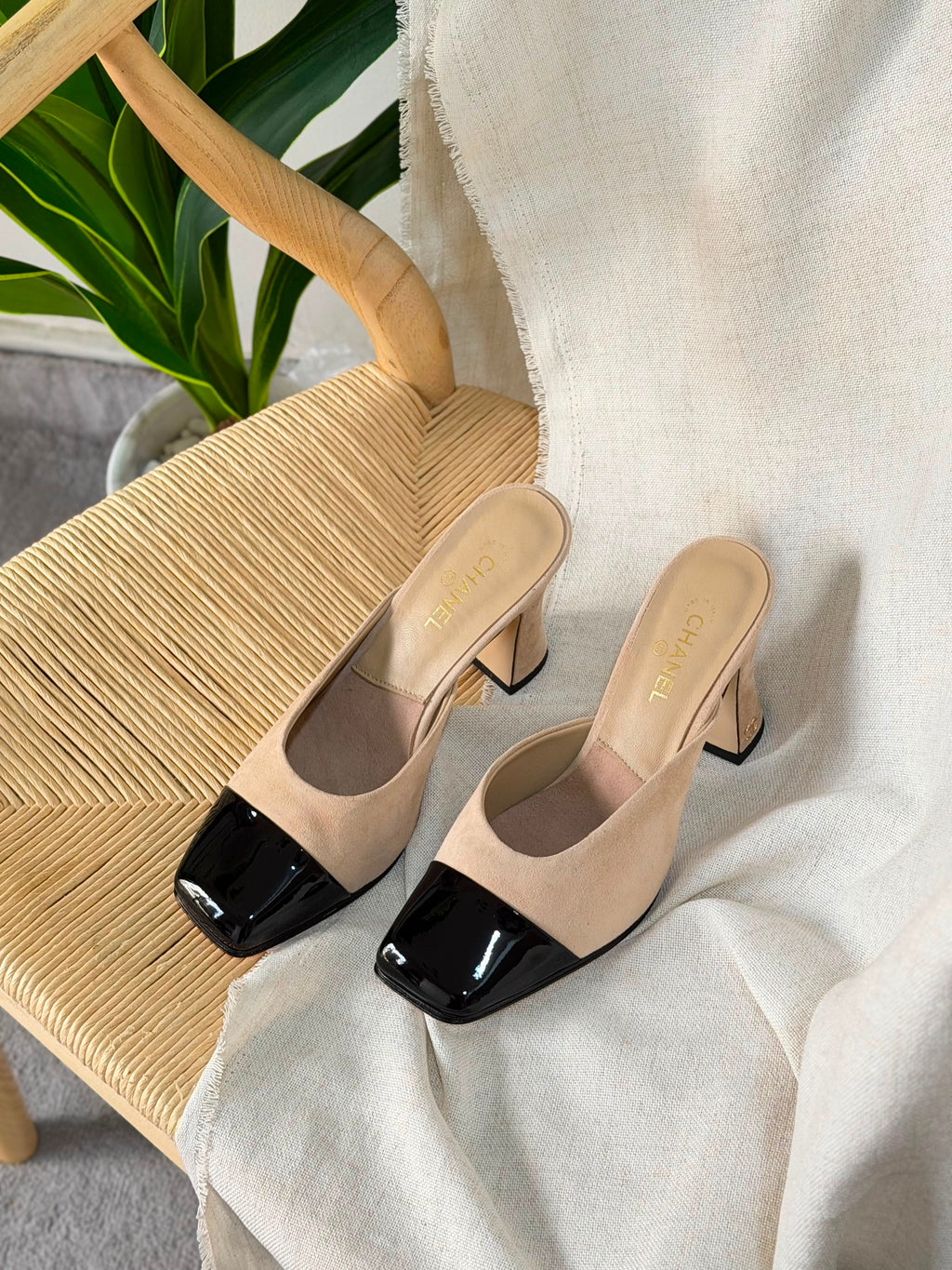 Chanel Mules in Suede Kidskin & Patent Calfskin