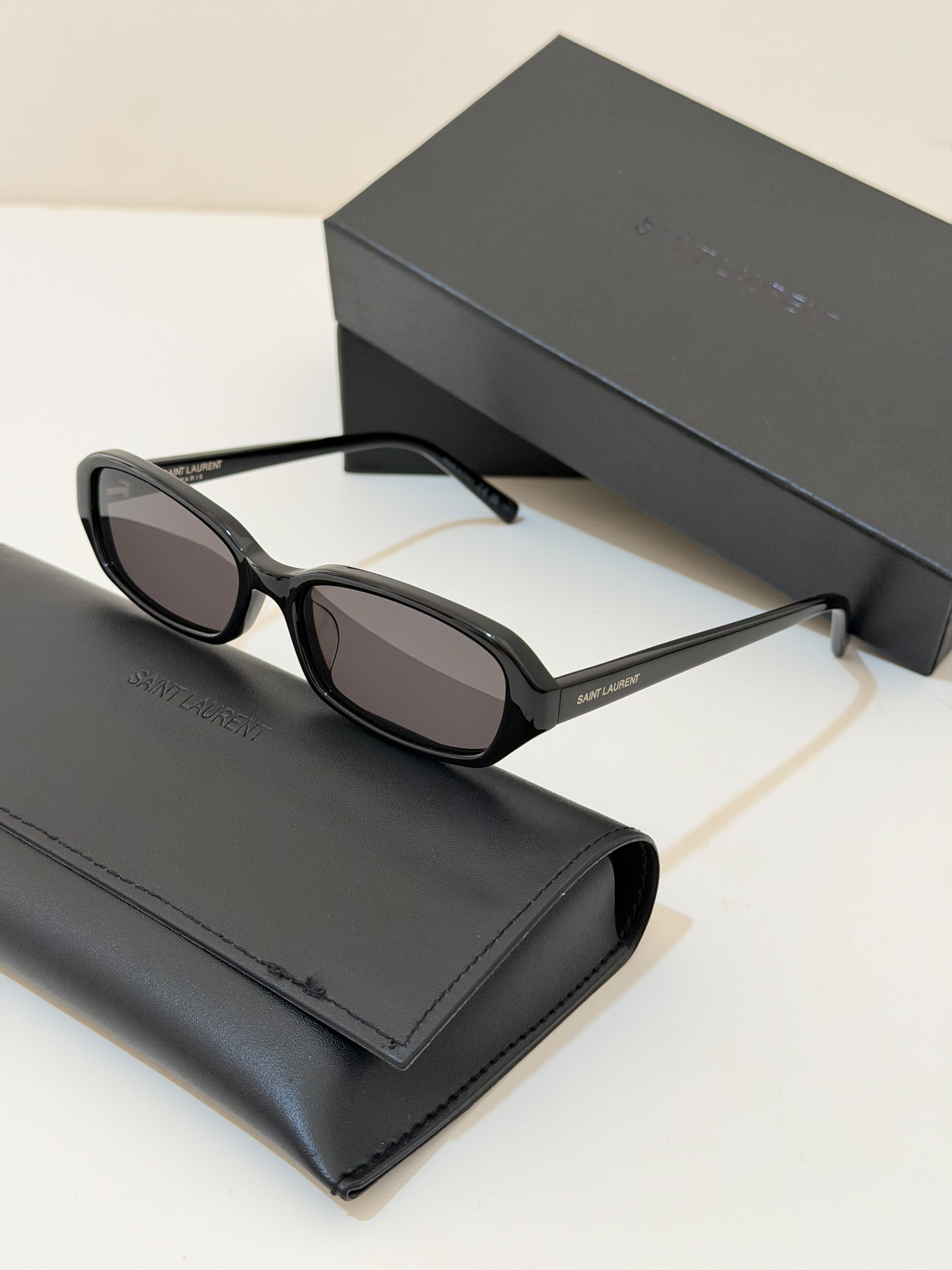 Saint Laurent SL 872 Erin Oval Sunglasses