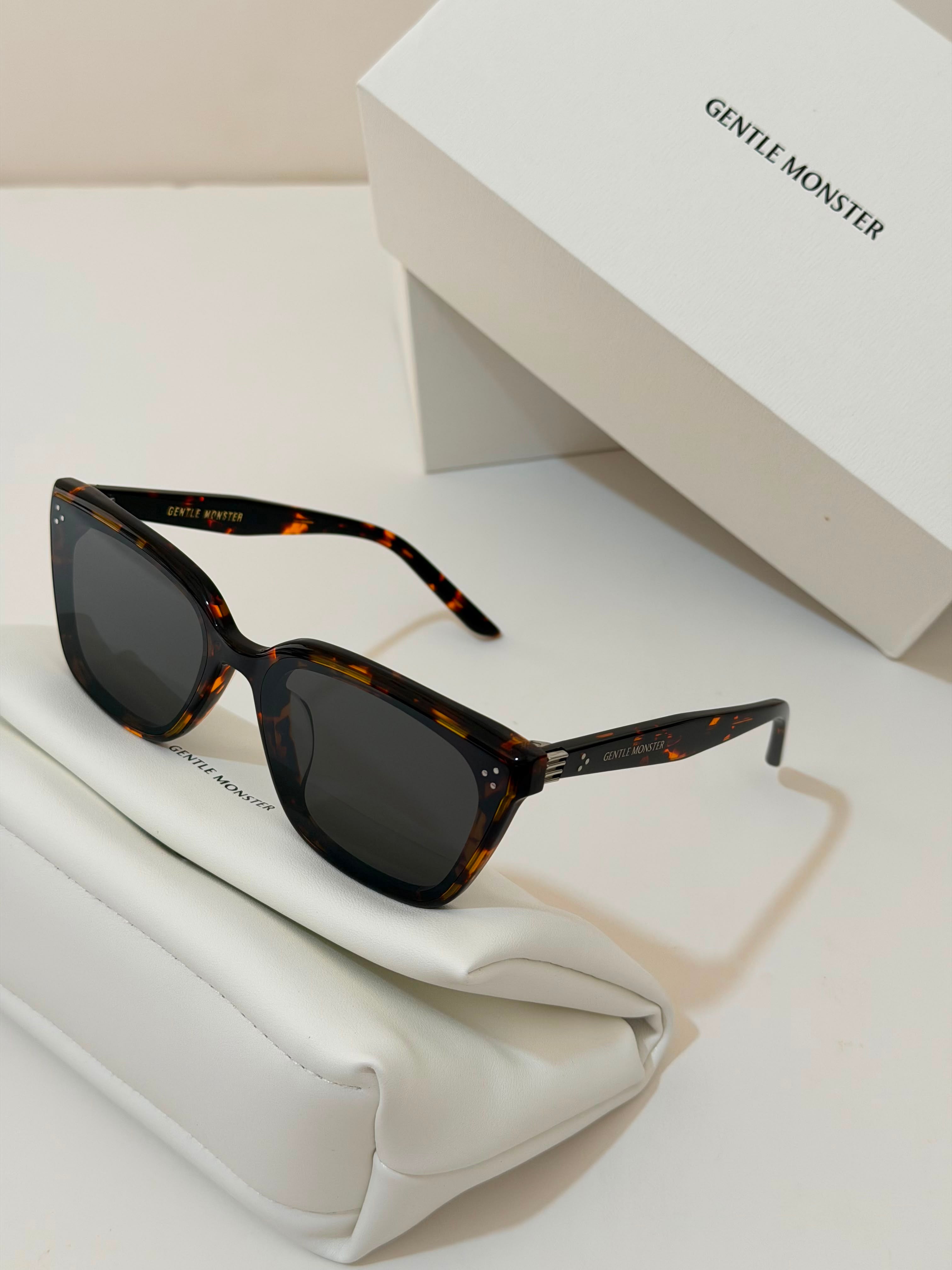Gentle Monster Her 01 Sunglasses