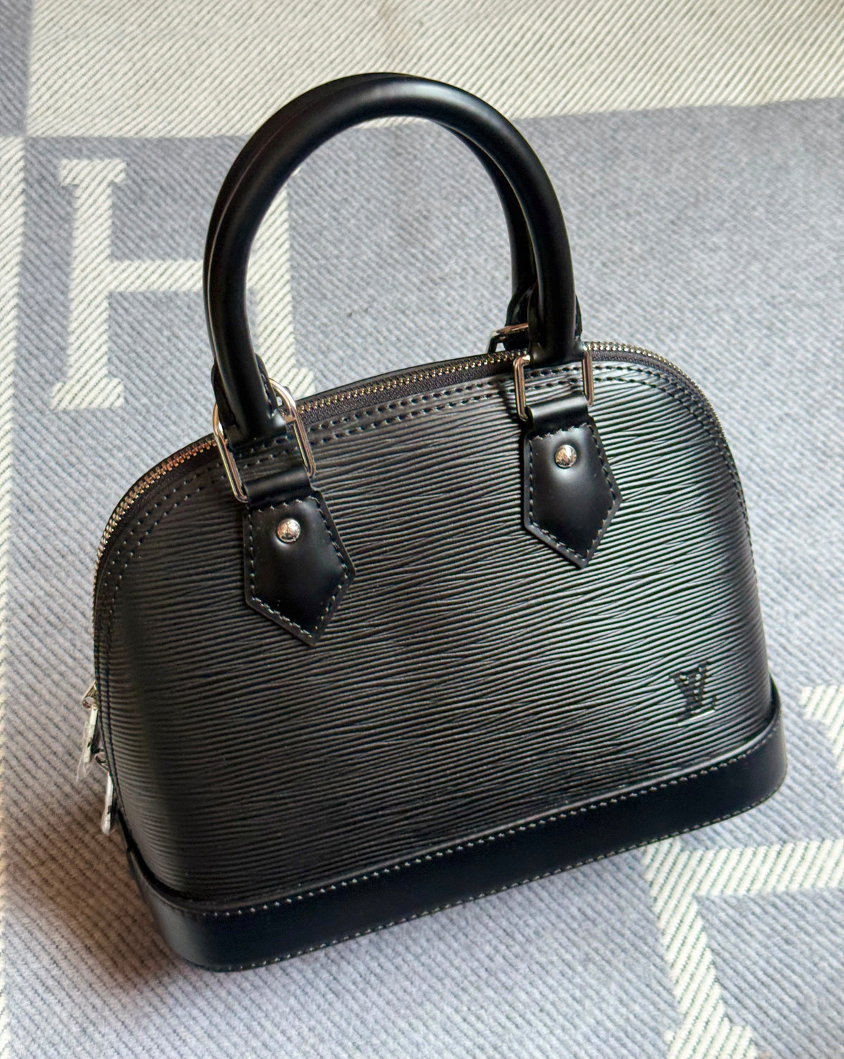 Louis Vuitton Alma BB Bag