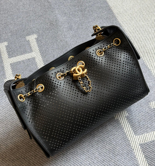 Chanel 25 Handbag Spring–Summer 2026 Collection (22 CM)