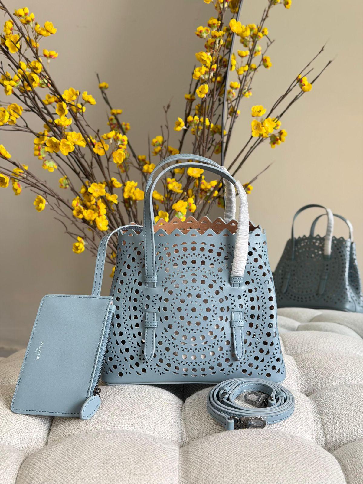 Alaia Mina 25 Bag