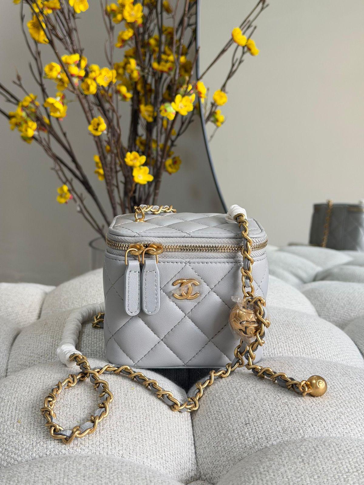 Chanel Quilted Lambskin Pearl Crush Mini Vanity Case