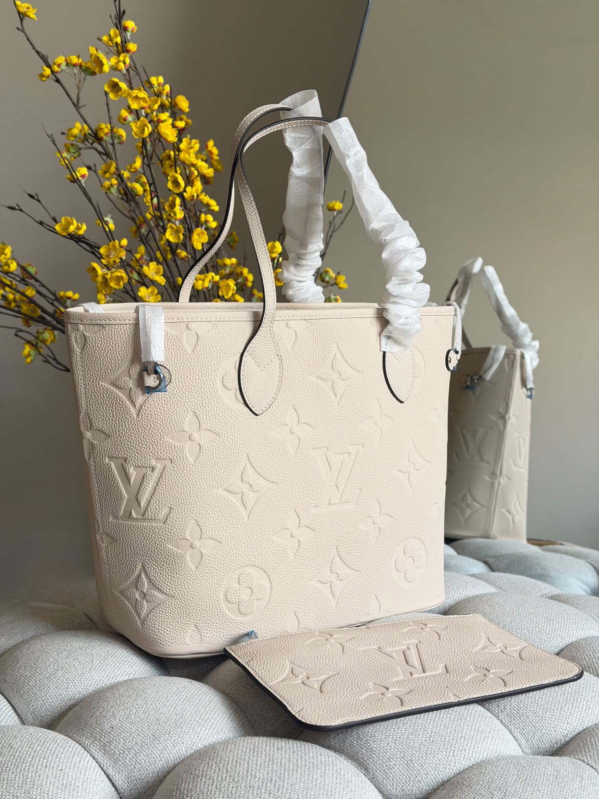 Louis Vuitton Neverfull BB Bag