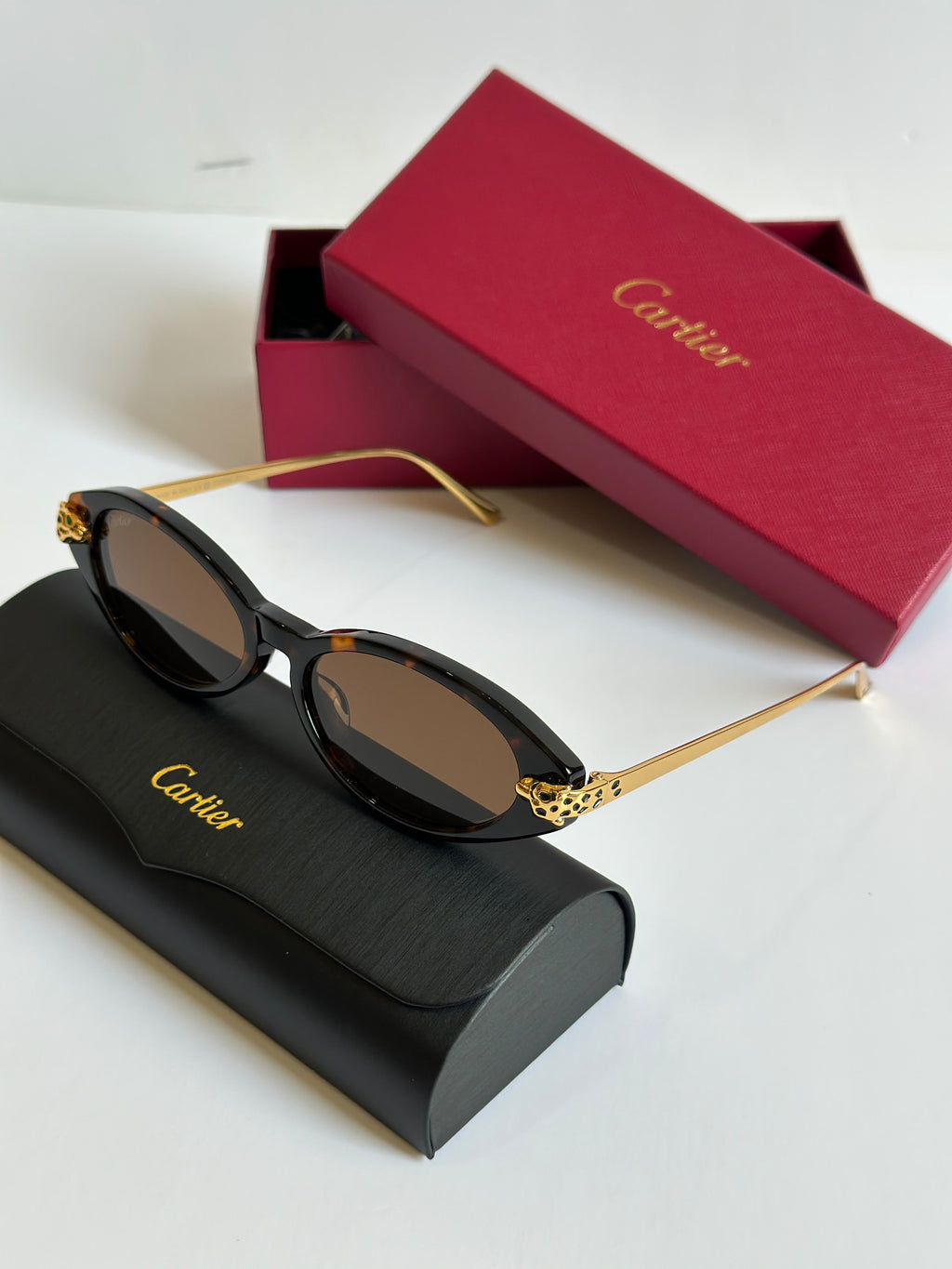 Panthère de Cartier Oval Sunglasses